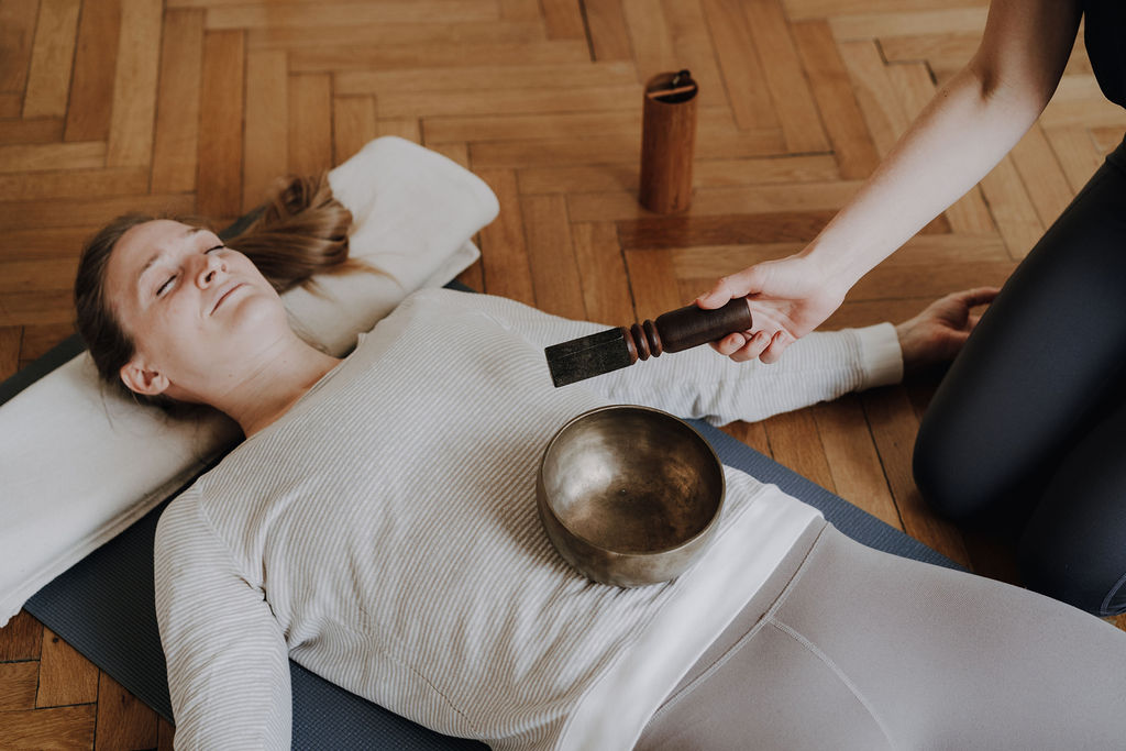 Sound Bath and sound massage in the RE:TREAT yoga studio